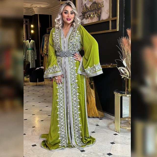 Caftan marocain brodé main N°01 — Signature by Raja Marrakech