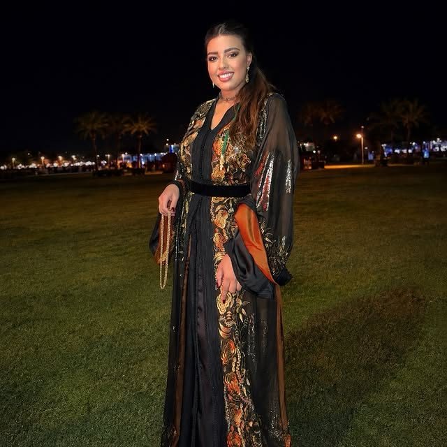 Célébrité marocaine en caftan Signature by Raja — Marrakech N°06