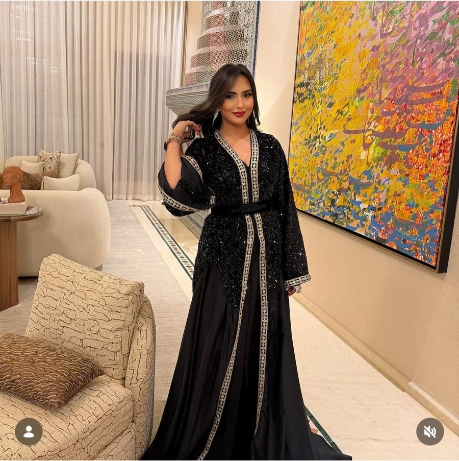 Célébrité marocaine en caftan Signature by Raja — Marrakech N°13