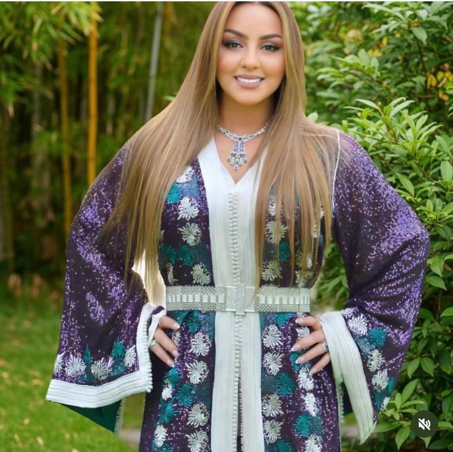 Célébrité marocaine en caftan Signature by Raja — Marrakech N°14